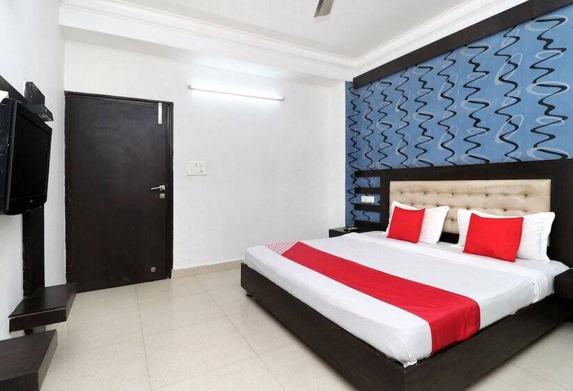 Szálloda Space By Oyo Rooms