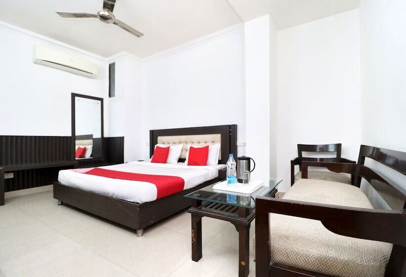 Hotel Space By Oyo Rooms