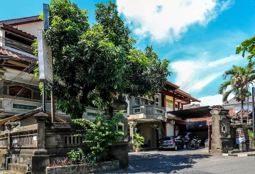 ホテル Spot On 1927  Candra Adigraha