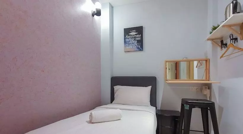 هتل Summer House Bed And Cafe