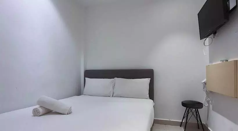 هتل Summer House Bed And Cafe