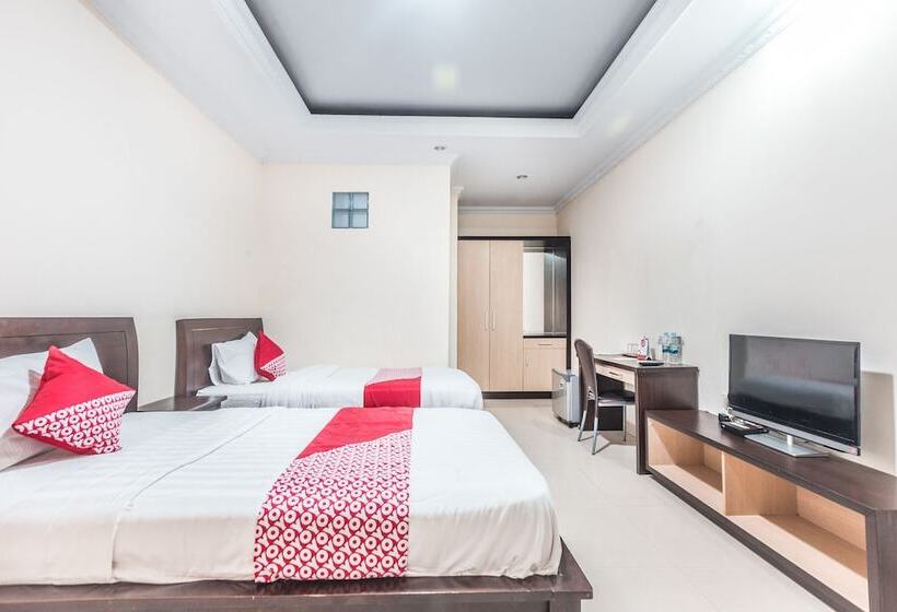 فندق Wisma Lux Barkah By Oyo Rooms