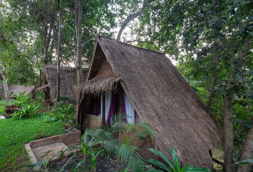 هتل Damnak Tormeas Homestay