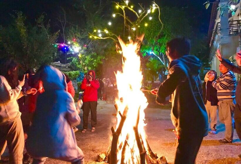 هتل Hang Mua Family Homestay