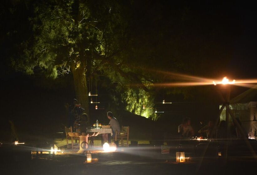 בית מלון כפרי Prestigious Camp