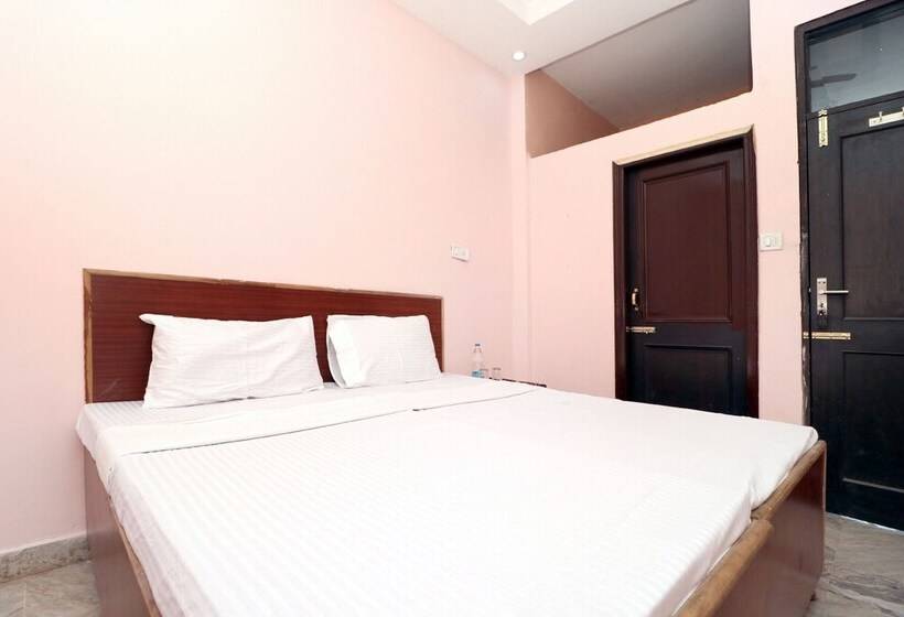 هتل Spot On 41567 City Inn Guest House