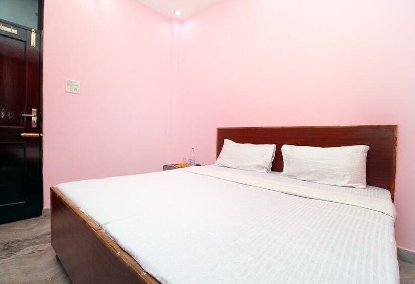 هتل Spot On 41567 City Inn Guest House