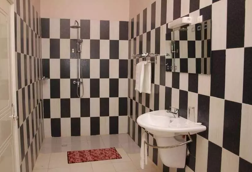 هتل Welcome Lodge