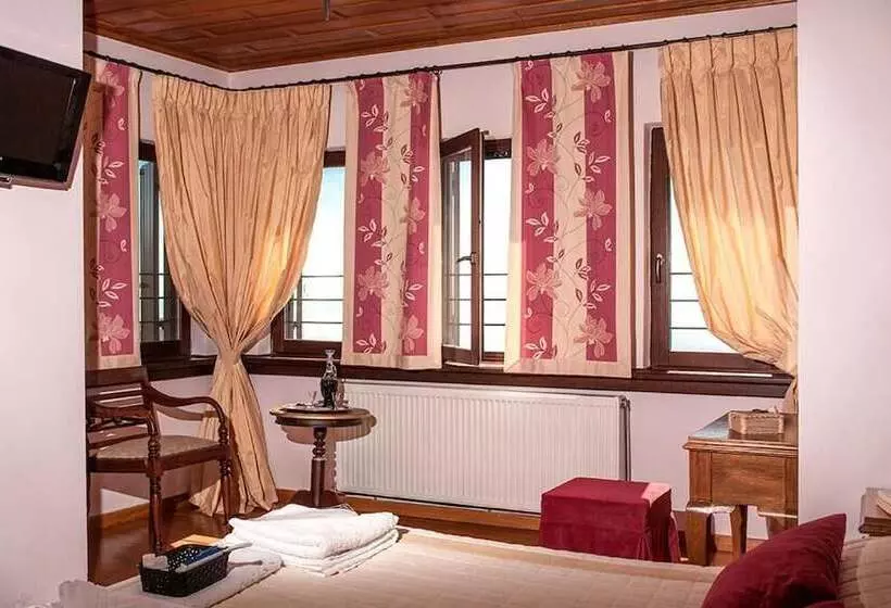 هتل Archontiko Koilia