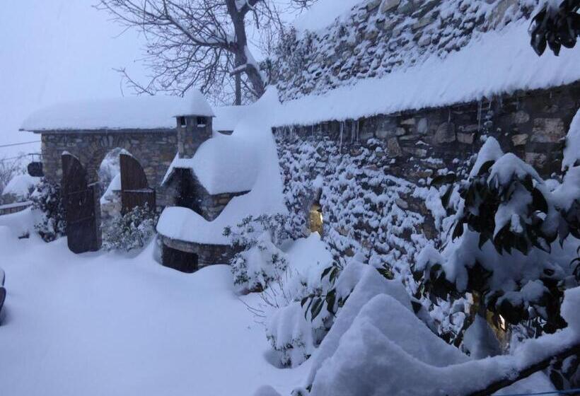 هتل Archontiko Koilia