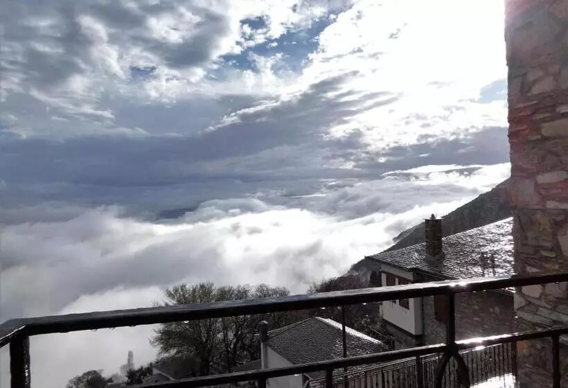 هتل Archontiko Koilia