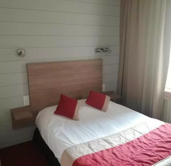 Hotelli Hôtel Restaurant Les Colonnades