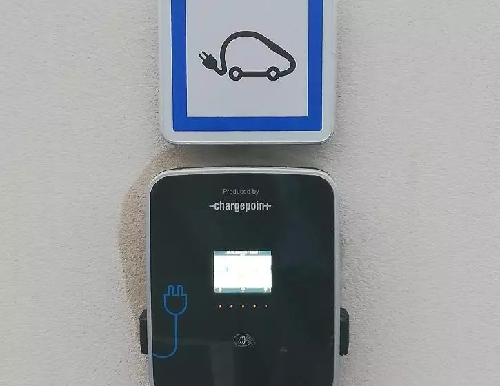 Hotelli Hôtel Restaurant Les Colonnades