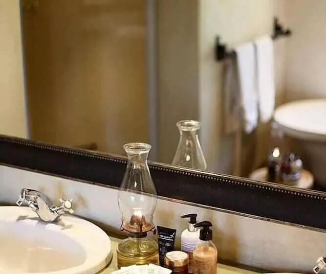 Hotelli Ivory Wilderness River Rock Lodge