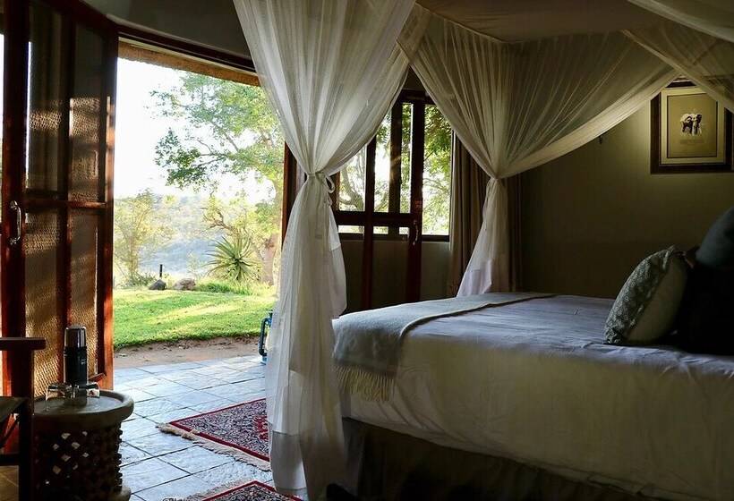 Отель Ivory Wilderness River Rock Lodge