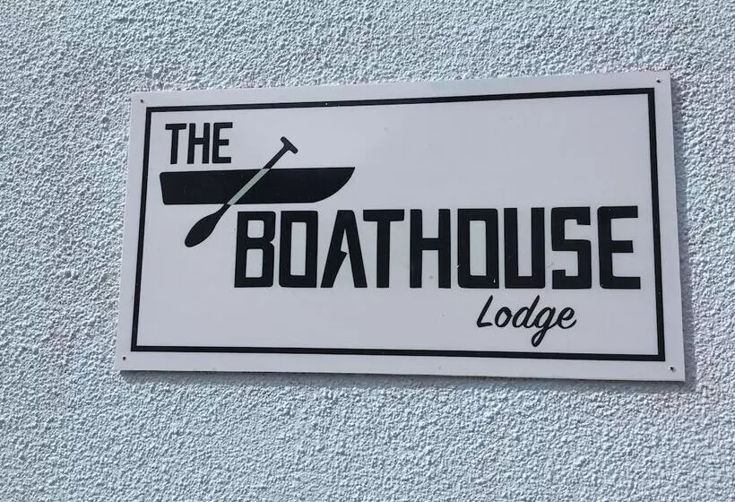 ホテル The Boathouse Lodge