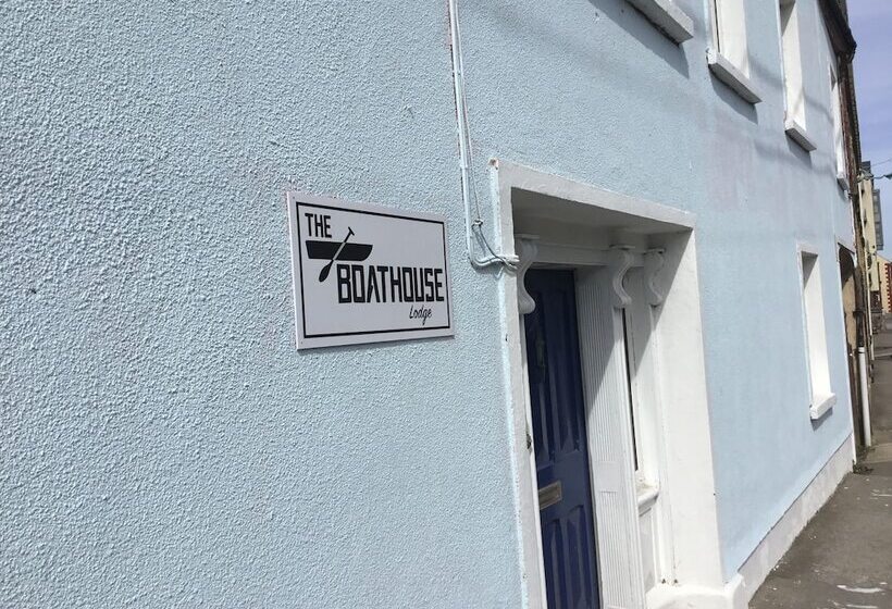 هتل The Boathouse Lodge