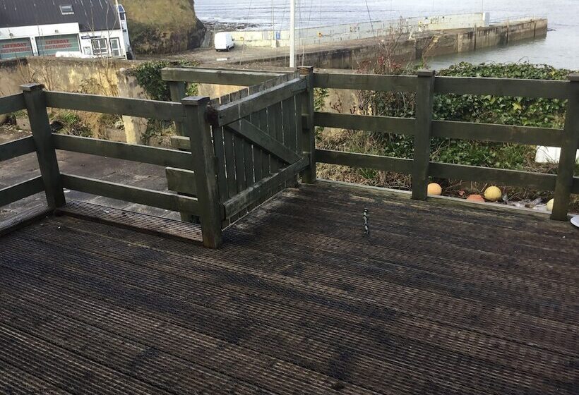 هتل The Boathouse Lodge