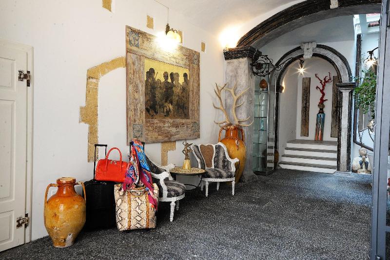 Palazzo Salapolis  Luxury Apartments