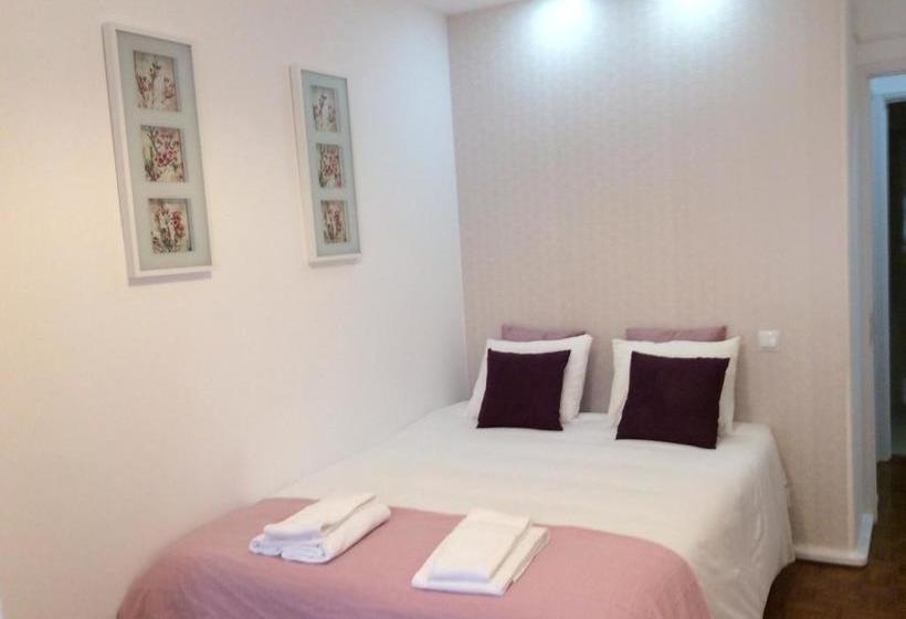 Pensione 4u Lisbon Iii Guest House