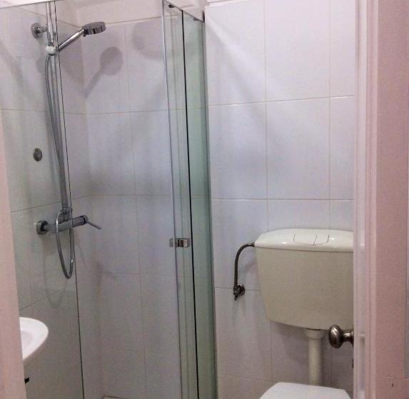 Pensione 4u Lisbon Iii Guest House