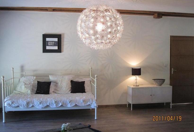 Bed and Breakfast Sur Le Chemin Des Buvats