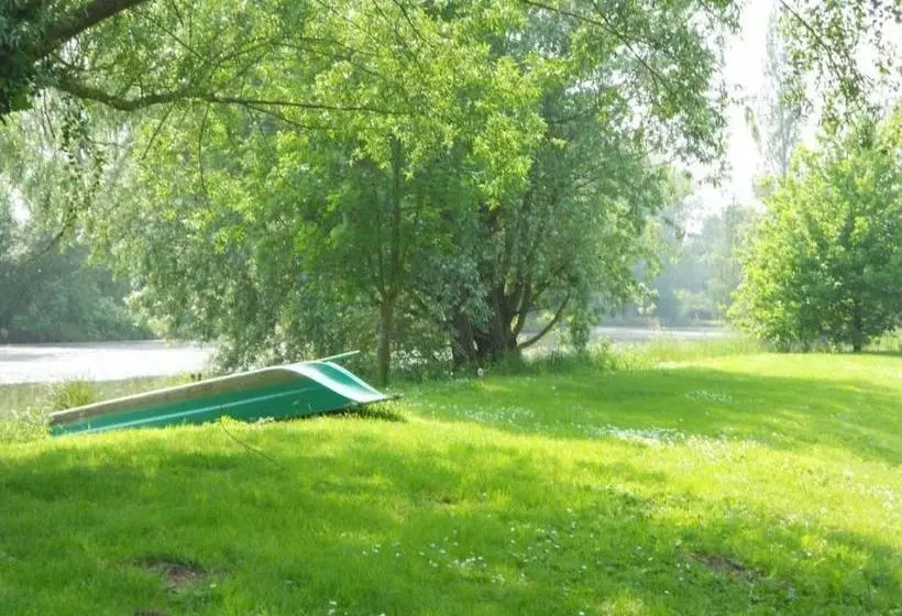 پانسیون Domaine De La Héllière