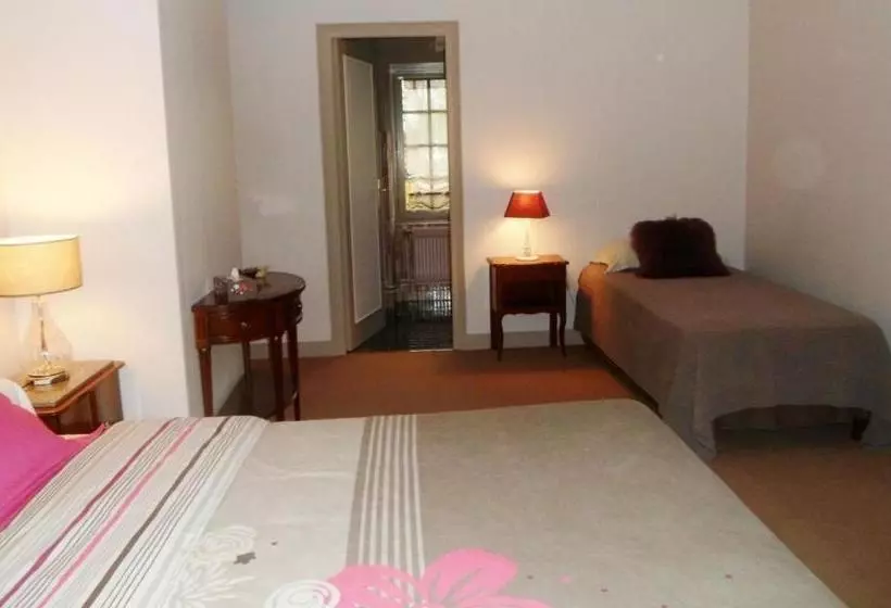 پانسیون Domaine De La Héllière
