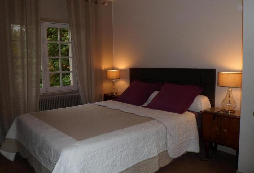 Panzió Domaine De La Héllière