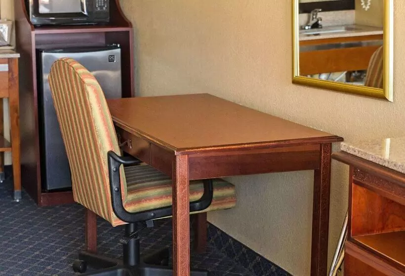 Отель Americas Best Value Inn Monroeville