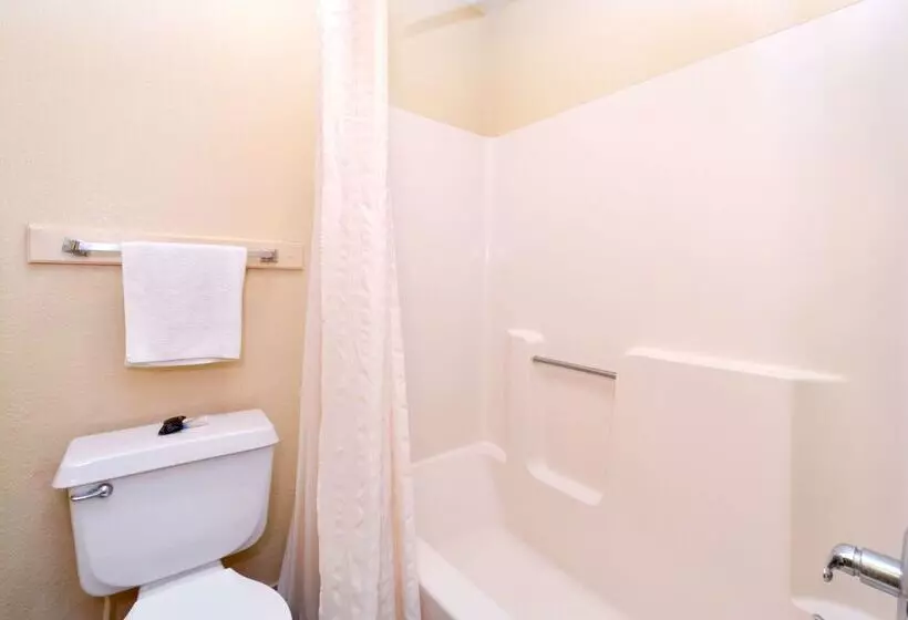 Отель Americas Best Value Inn Monroeville