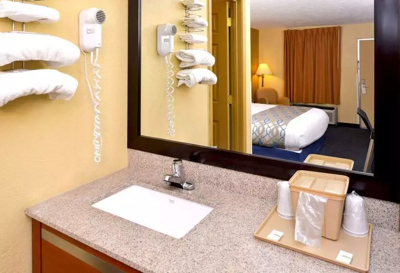 Отель Americas Best Value Inn Monroeville