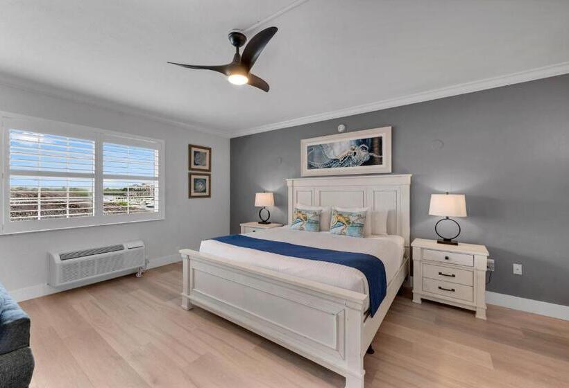 Hotel Bayfront Inn 5th Avenue