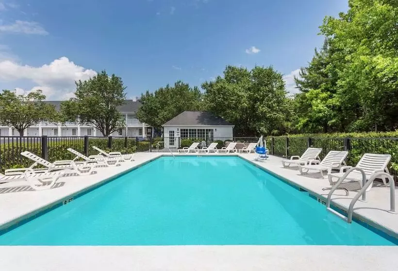 ホテル Baymont By Wyndham Anderson Clemson