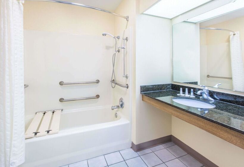 ホテル Baymont By Wyndham Dunn