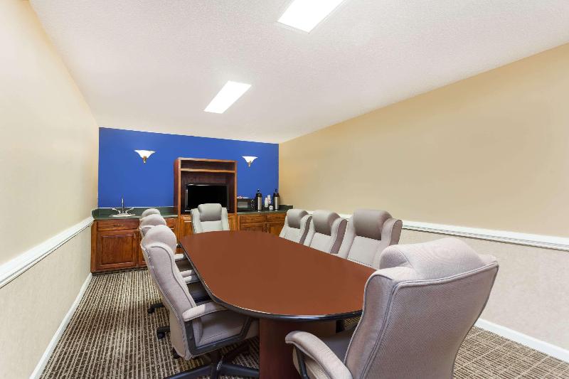 בית מלון כפרי Baymont By Wyndham Florence/muscle Shoals