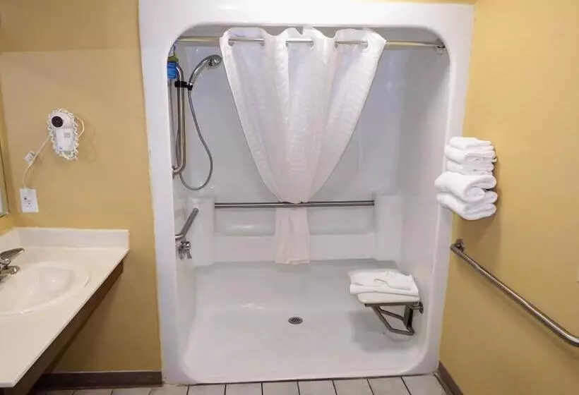 ホテル Baymont By Wyndham Florence/muscle Shoals