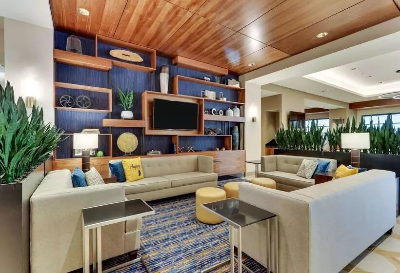 هتل Drury Inn & Suites Lafayette, IN