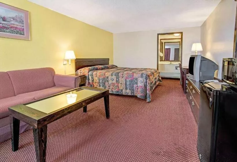 Отель Guest Inn Lebanon