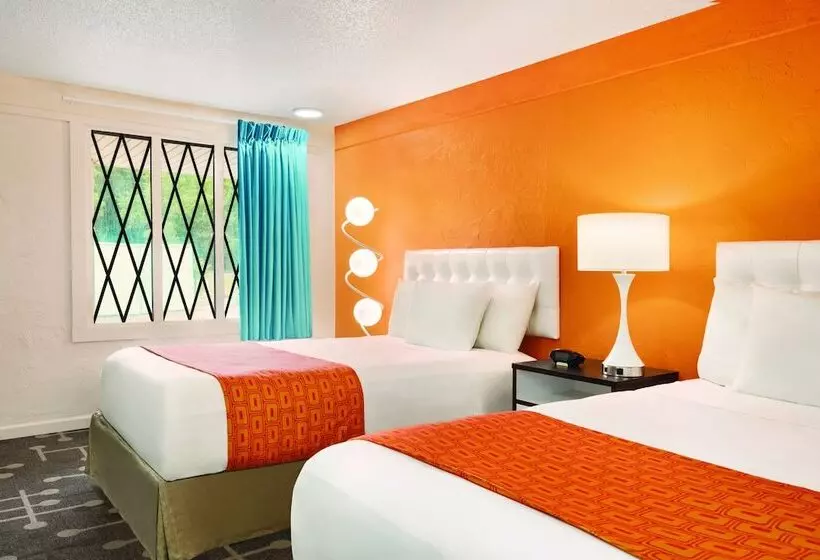 בית מלון כפרי Dover Inn And Suites