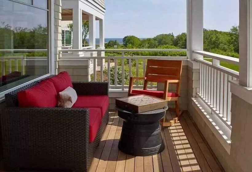 Отель Inn By The Sea