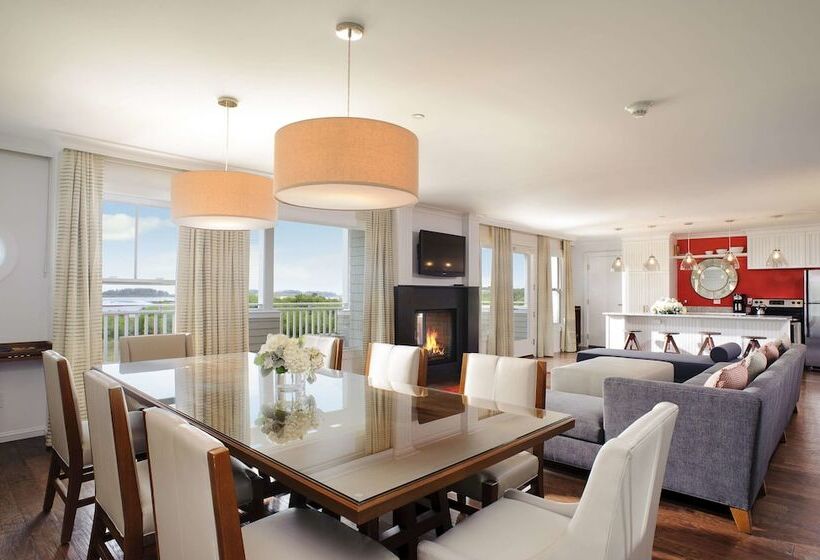 فندق Inn By The Sea