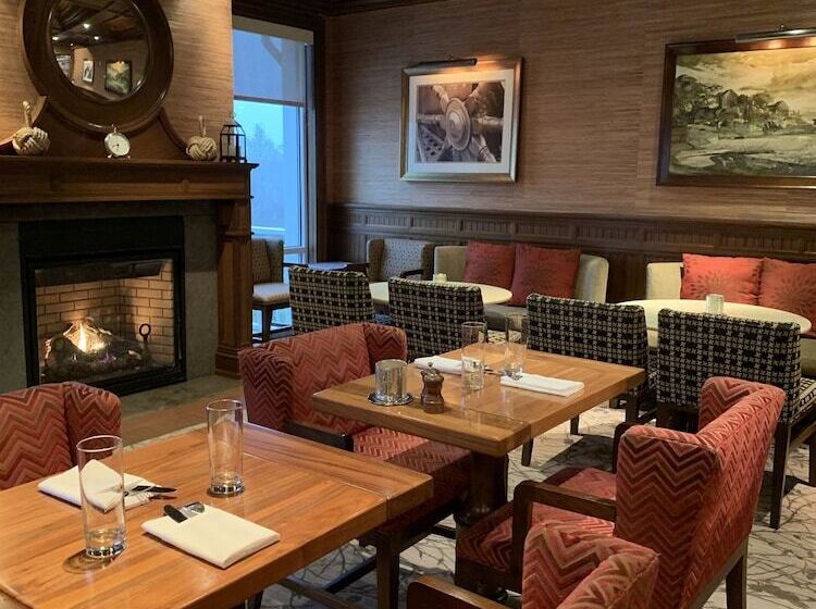 فندق Inn By The Sea