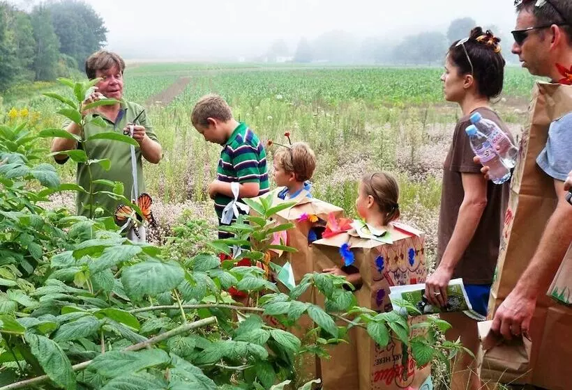 Отель Inn By The Sea