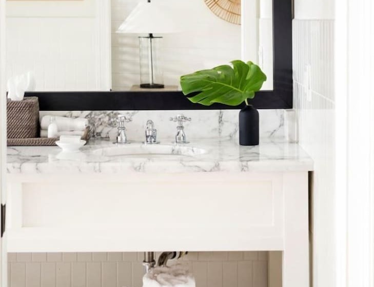 Отель Inn On The Lakes