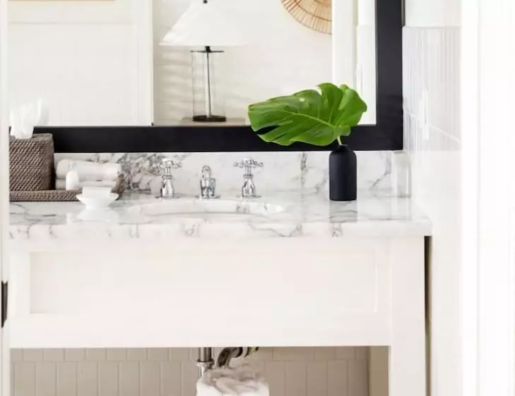 ホテル Inn On The Lakes