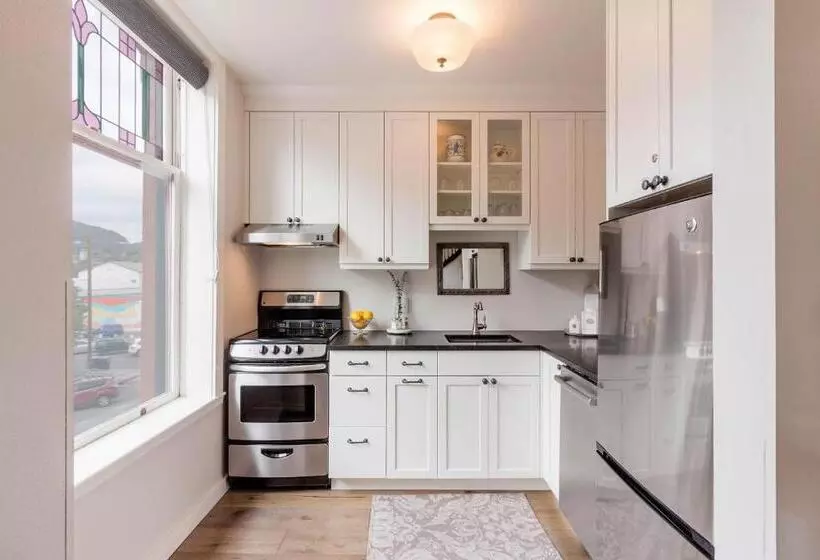 Отель Jarvis #301