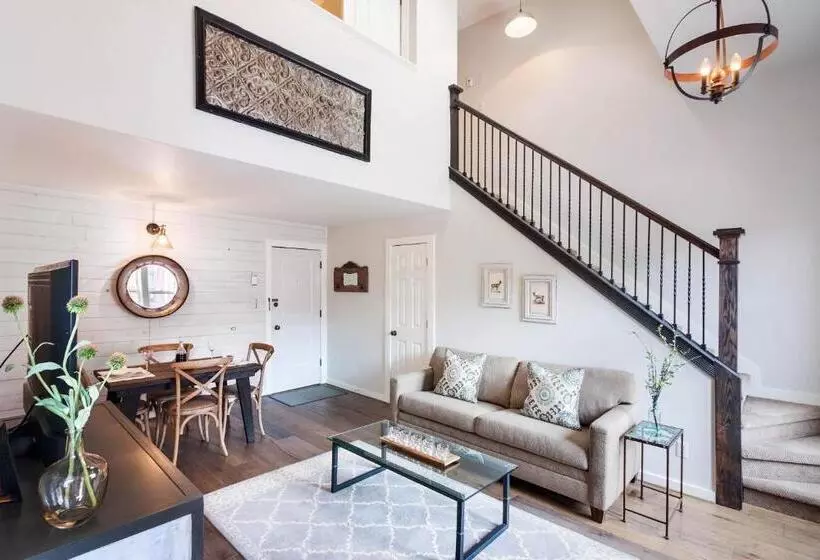 Отель Jarvis #301