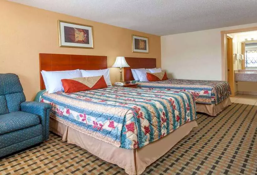 Hotelli Knights Inn  Seymour In