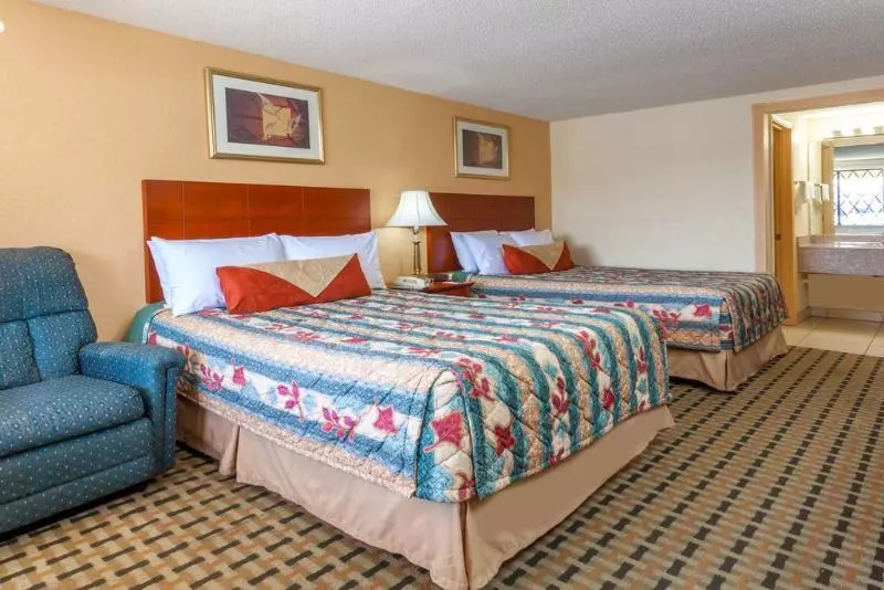 Hotelli Knights Inn  Seymour In